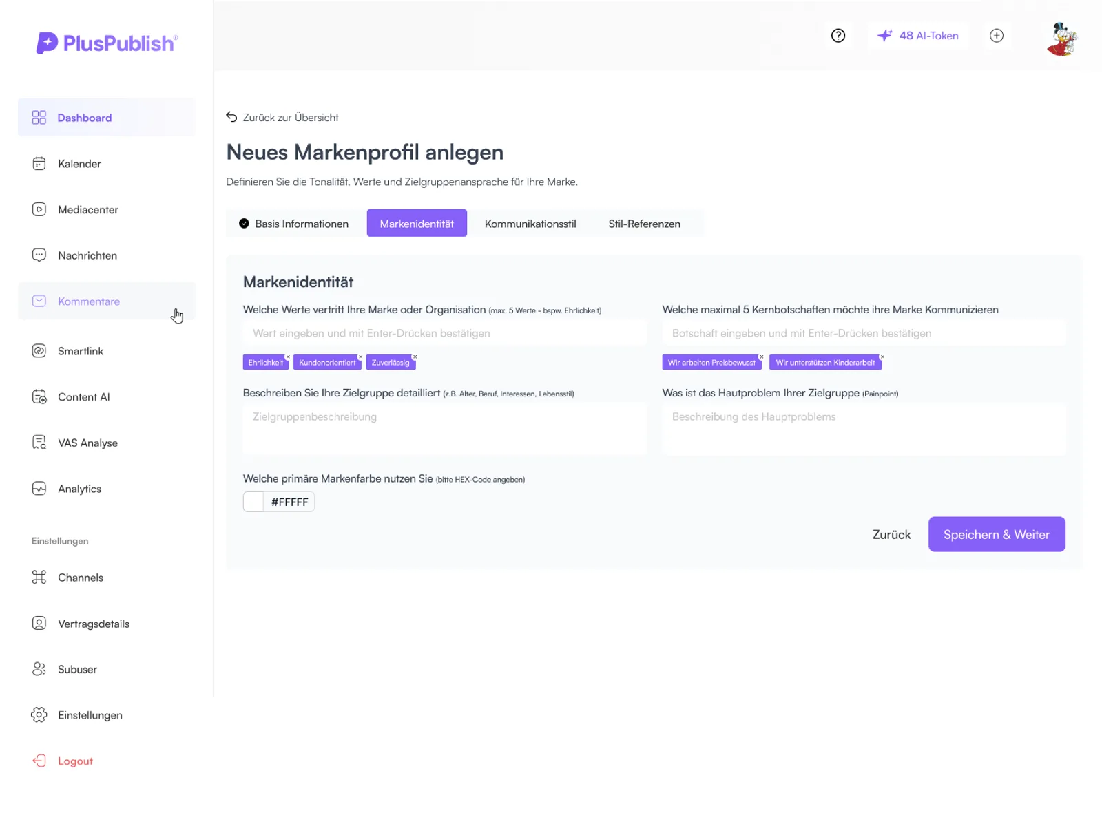 Formular Neues Markenprofil anlegen, Schritt Markenidentität: Eingabefelder für Werte und Kernbotschaften mit violetten Tags, Zielgruppe, Hauptproblem und Markenfarbe